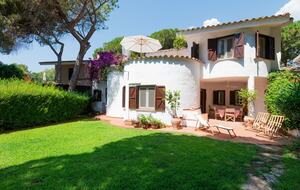 Villa Gioia, a Quiet Coastal Retreat Near Pula & Sardinia’s Famous Beaches - Fox 'e Sali-Monte Agumu, Italy
