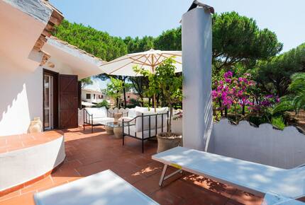 Villa Gioia, a Quiet Coastal Retreat Near Pula & Sardinia’s Famous Beaches - Fox 'e Sali-Monte Agumu, Italy