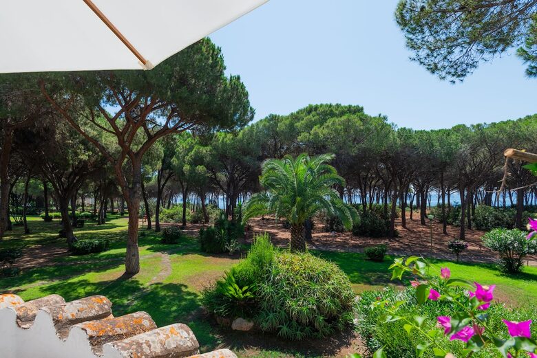 Villa Gioia, a Quiet Coastal Retreat Near Pula & Sardinia’s Famous Beaches - Fox 'e Sali-Monte Agumu, Italy
