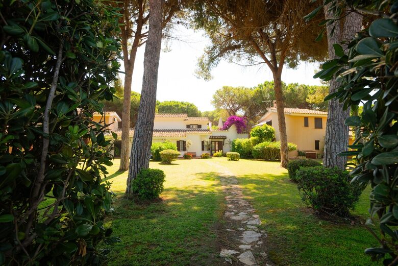 Villa Gioia, a Quiet Coastal Retreat Near Pula & Sardinia’s Famous Beaches - Fox 'e Sali-Monte Agumu, Italy