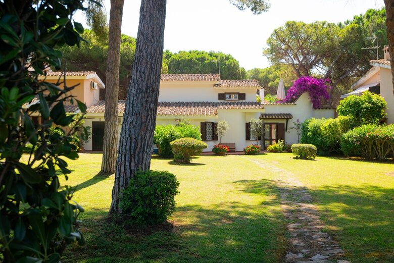 Villa Gioia, a Quiet Coastal Retreat Near Pula & Sardinia’s Famous Beaches - Fox 'e Sali-Monte Agumu, Italy