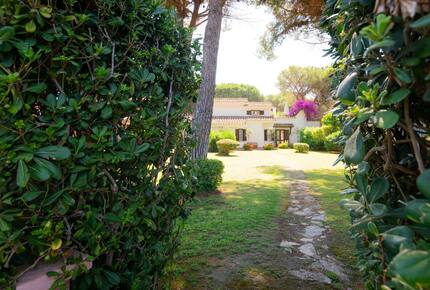 Villa Gioia, a Quiet Coastal Retreat Near Pula & Sardinia’s Famous Beaches - Fox 'e Sali-Monte Agumu, Italy