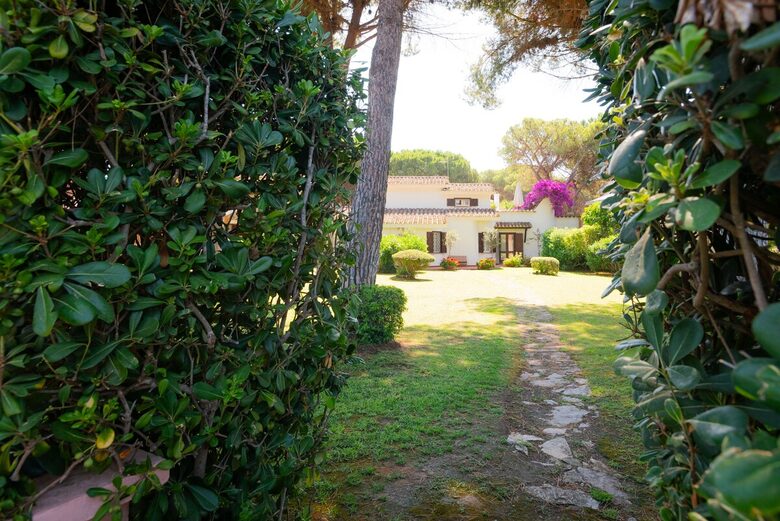 Villa Gioia, a Quiet Coastal Retreat Near Pula & Sardinia’s Famous Beaches - Fox 'e Sali-Monte Agumu, Italy