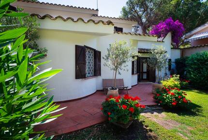 Villa Gioia, a Quiet Coastal Retreat Near Pula & Sardinia’s Famous Beaches - Fox 'e Sali-Monte Agumu, Italy