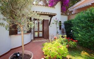 Villa Gioia, a Quiet Coastal Retreat Near Pula & Sardinia’s Famous Beaches - Fox 'e Sali-Monte Agumu, Italy