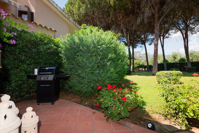 Villa Gioia, a Quiet Coastal Retreat Near Pula & Sardinia’s Famous Beaches - Fox 'e Sali-Monte Agumu, Italy