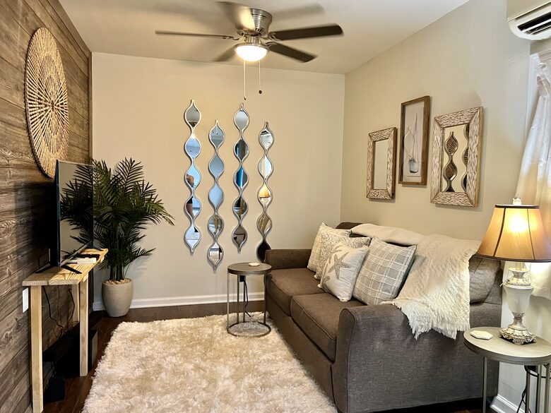 The Chesapeake Haven | 5-Acre Private Beach Getaway - Gloucester County, Virginia