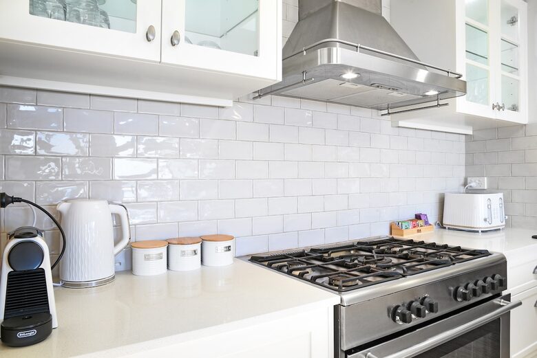 Absolute Beachfront Living with Forever Ocean Views & Sands at your Doorstep! - Palm Beach, Australia