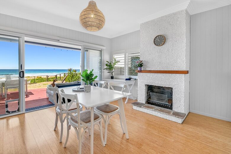 Absolute Beachfront Living with Forever Ocean Views & Sands at your Doorstep! - Palm Beach, Australia
