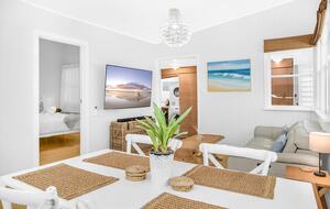 Absolute Beachfront Living with Forever Ocean Views & Sands at your Doorstep! - Palm Beach, Australia