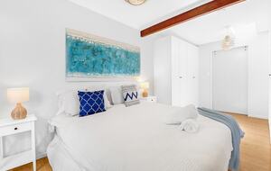 Absolute Beachfront Living with Forever Ocean Views & Sands at your Doorstep! - Palm Beach, Australia