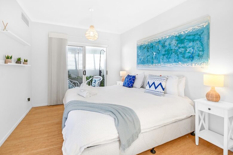 Absolute Beachfront Living with Forever Ocean Views & Sands at your Doorstep! - Palm Beach, Australia