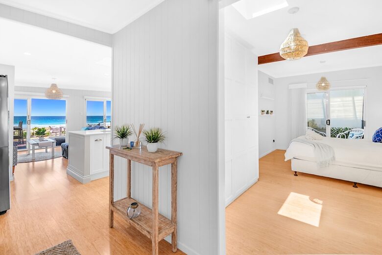 Absolute Beachfront Living with Forever Ocean Views & Sands at your Doorstep! - Palm Beach, Australia