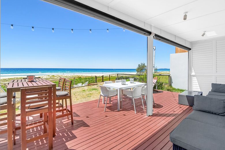 Absolute Beachfront Living with Forever Ocean Views & Sands at your Doorstep! - Palm Beach, Australia