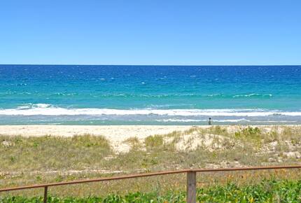 Absolute Beachfront Living with Forever Ocean Views & Sands at your Doorstep! - Palm Beach, Australia