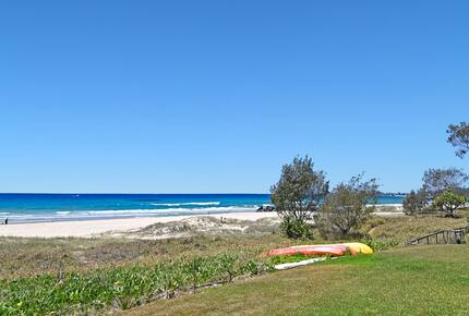 Absolute Beachfront Living with Forever Ocean Views & Sands at your Doorstep! - Palm Beach, Australia