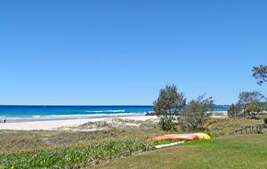 Absolute Beachfront Living with Forever Ocean Views & Sands at your Doorstep! - Palm Beach, Australia