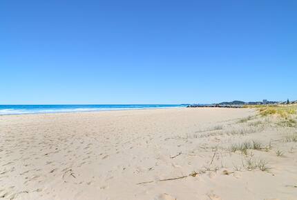 Absolute Beachfront Living with Forever Ocean Views & Sands at your Doorstep! - Palm Beach, Australia
