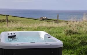 Russells Cottage Doolin - Doonnagore, Ireland