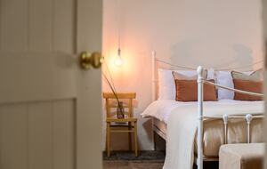 Russells Cottage Doolin - Doonnagore, Ireland