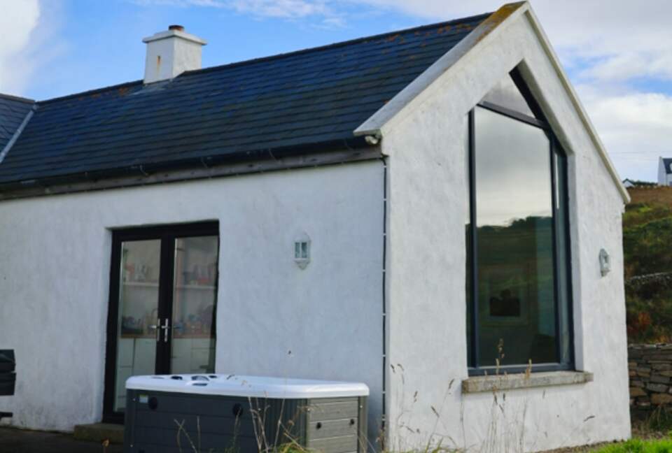 Russells Cottage Doolin - Doonnagore, Ireland