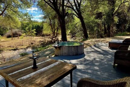 Tapologo River Lodge - Tsetsebjwe, Botswana