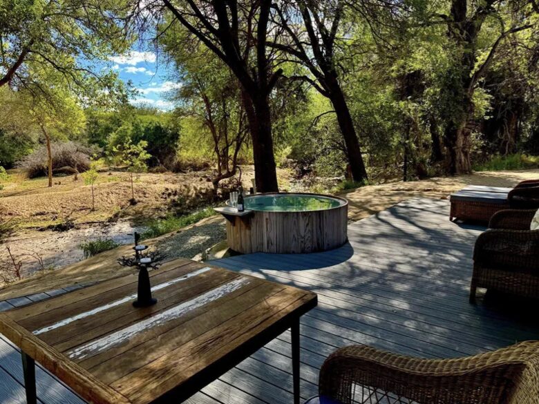 Tapologo River Lodge - Tsetsebjwe, Botswana