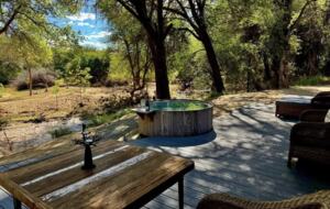 Tapologo River Lodge - Tsetsebjwe, Botswana