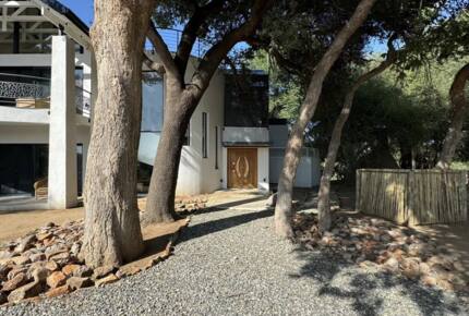 Tapologo River Lodge - Tsetsebjwe, Botswana