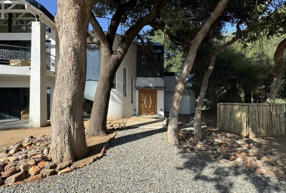 Tapologo River Lodge - Tsetsebjwe, Botswana