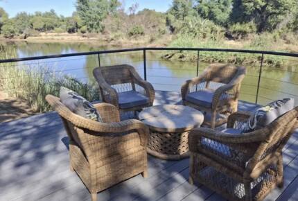 Tapologo River Lodge - Tsetsebjwe, Botswana