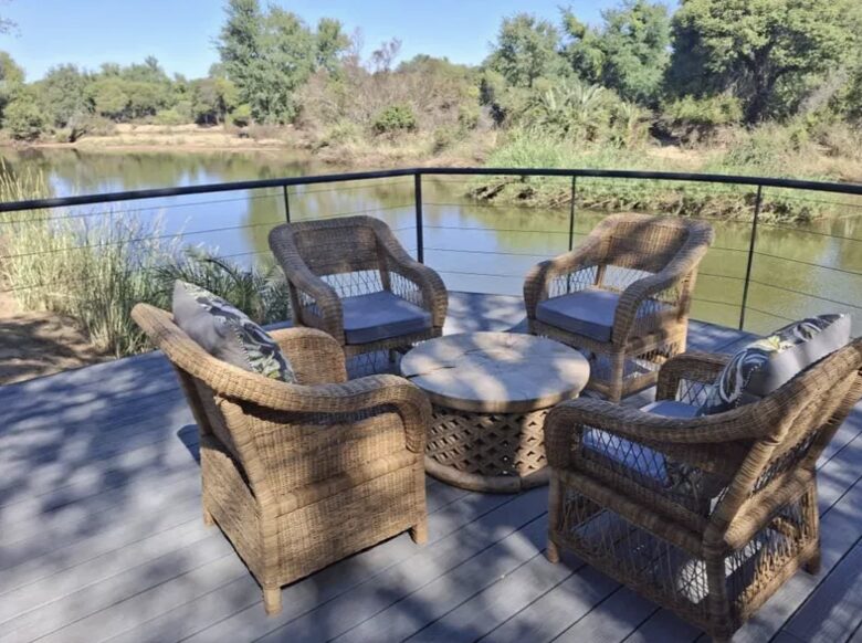 Tapologo River Lodge - Tsetsebjwe, Botswana