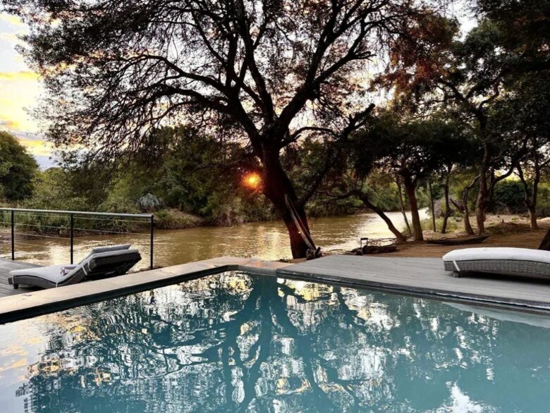 Tapologo River Lodge - Tsetsebjwe, Botswana