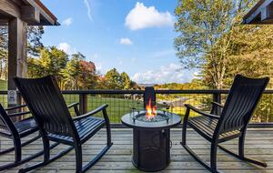 Rustic-Modern Mountain Haven near Waterfalls, Trails & Lake Glenville - Welcome to Fox and Fern Lodge - Glenville, North Carolina