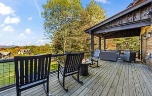 Rustic-Modern Mountain Haven near Waterfalls, Trails & Lake Glenville - Welcome to Fox and Fern Lodge - Glenville, North Carolina