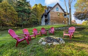 Rustic-Modern Mountain Haven near Waterfalls, Trails & Lake Glenville - Welcome to Fox and Fern Lodge - Glenville, North Carolina