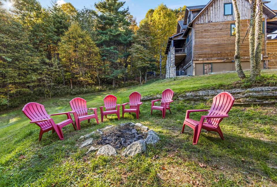 Rustic-Modern Mountain Haven near Waterfalls, Trails & Lake Glenville - Welcome to Fox and Fern Lodge - Glenville, North Carolina