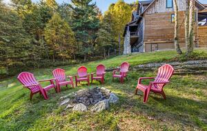 Rustic-Modern Mountain Haven near Waterfalls, Trails & Lake Glenville - Welcome to Fox and Fern Lodge - Glenville, North Carolina