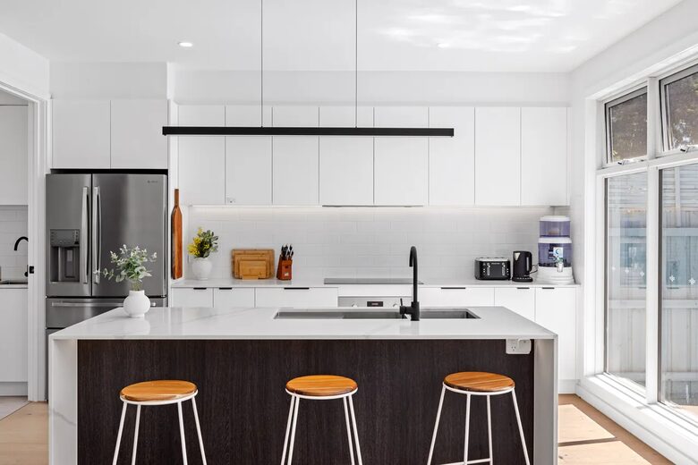 Coastal Calm | Pool, Spa & Sauna Escape near Rosebud Beach - Melbourne, Australia