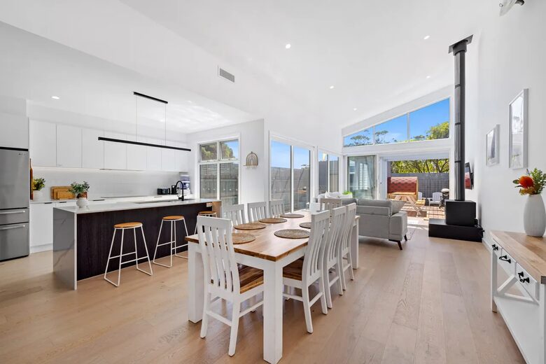 Coastal Calm | Pool, Spa & Sauna Escape near Rosebud Beach - Melbourne, Australia