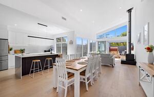 Coastal Calm | Pool, Spa & Sauna Escape near Rosebud Beach - Melbourne, Australia