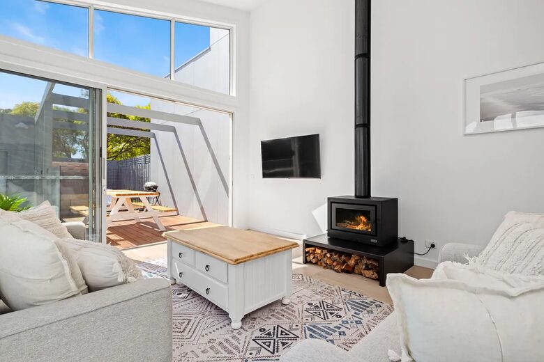 Coastal Calm | Pool, Spa & Sauna Escape near Rosebud Beach - Melbourne, Australia