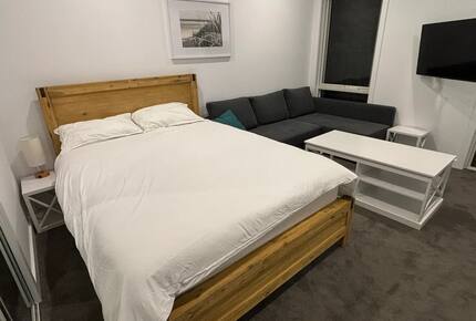 Coastal Calm | Pool, Spa & Sauna Escape near Rosebud Beach - Melbourne, Australia