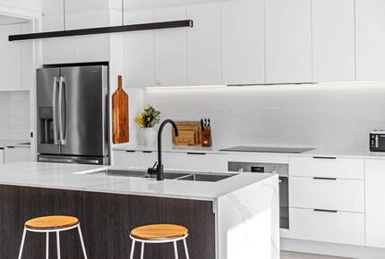 Coastal Calm | Pool, Spa & Sauna Escape near Rosebud Beach - Melbourne, Australia