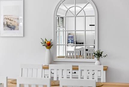 Coastal Calm | Pool, Spa & Sauna Escape near Rosebud Beach - Melbourne, Australia