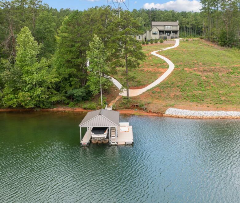 Luxury Lake House Near Clemson - Six Mile, South Carolina