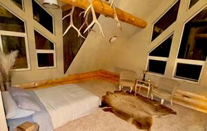 Rustic Elegance on Casper Mountain | Family Log Home Getaway - Casper, Wyoming