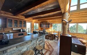 Rustic Elegance on Casper Mountain | Family Log Home Getaway - Casper, Wyoming