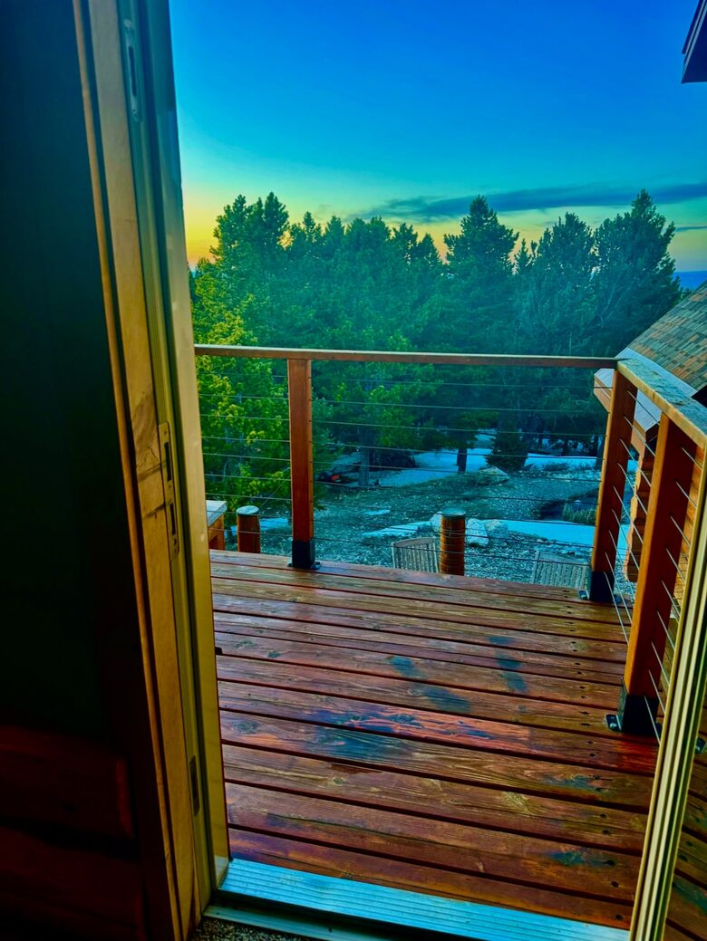 Rustic Elegance on Casper Mountain | Family Log Home Getaway - Casper, Wyoming