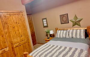 Rustic Elegance on Casper Mountain | Family Log Home Getaway - Casper, Wyoming